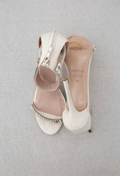 White Aperlai heels